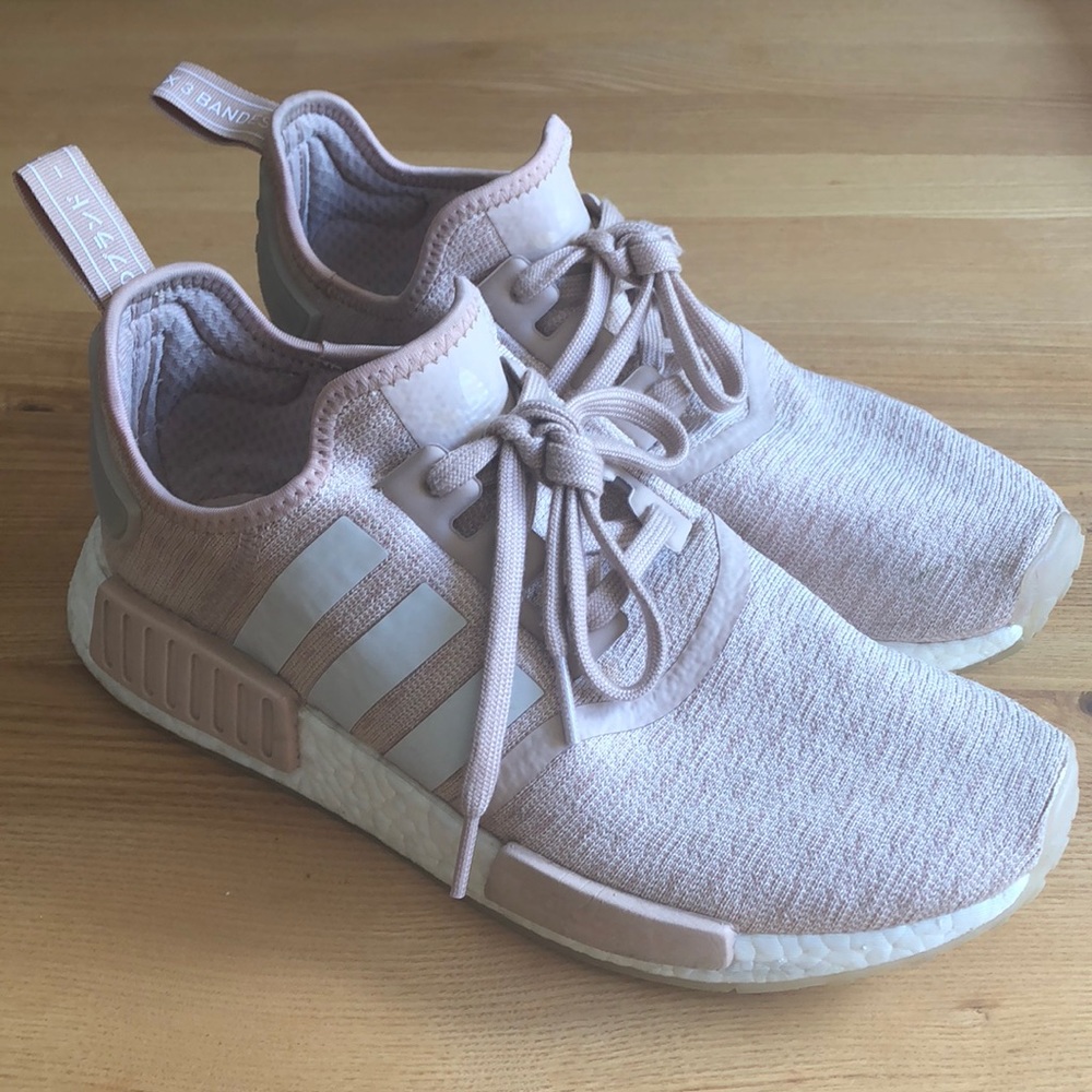 ADIDAS NMD R1 Womens 9.5